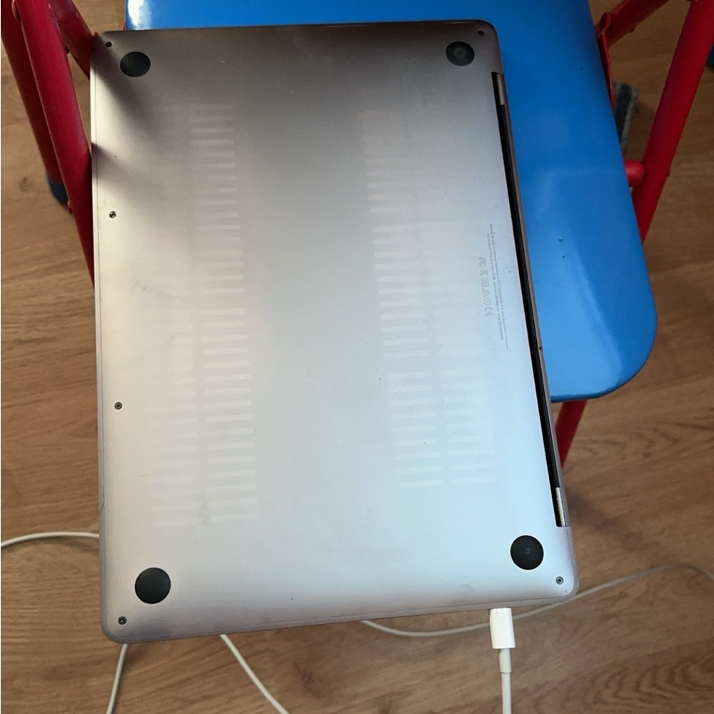 2017 MacBook Pro Laptop